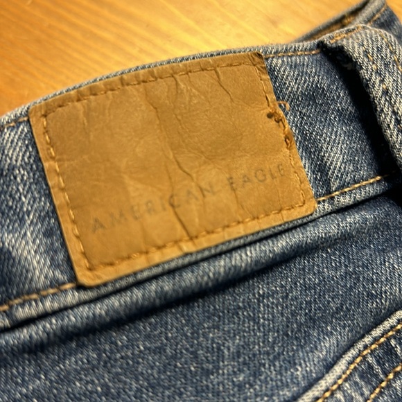 American Eagle MOM Jeans - Picture 5 of 7